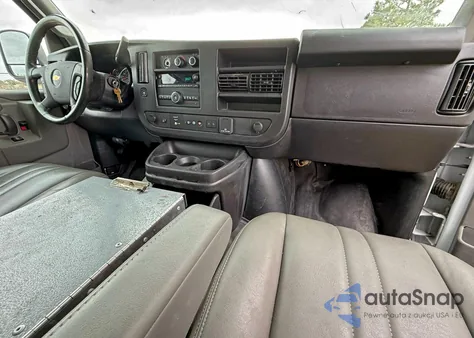 2020 Chevrolet Express G2500 z USA, uszkodzony, nr VIN 1GCWGAFP9L1210191